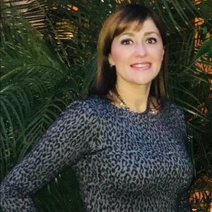 Meet your Posher, Alma